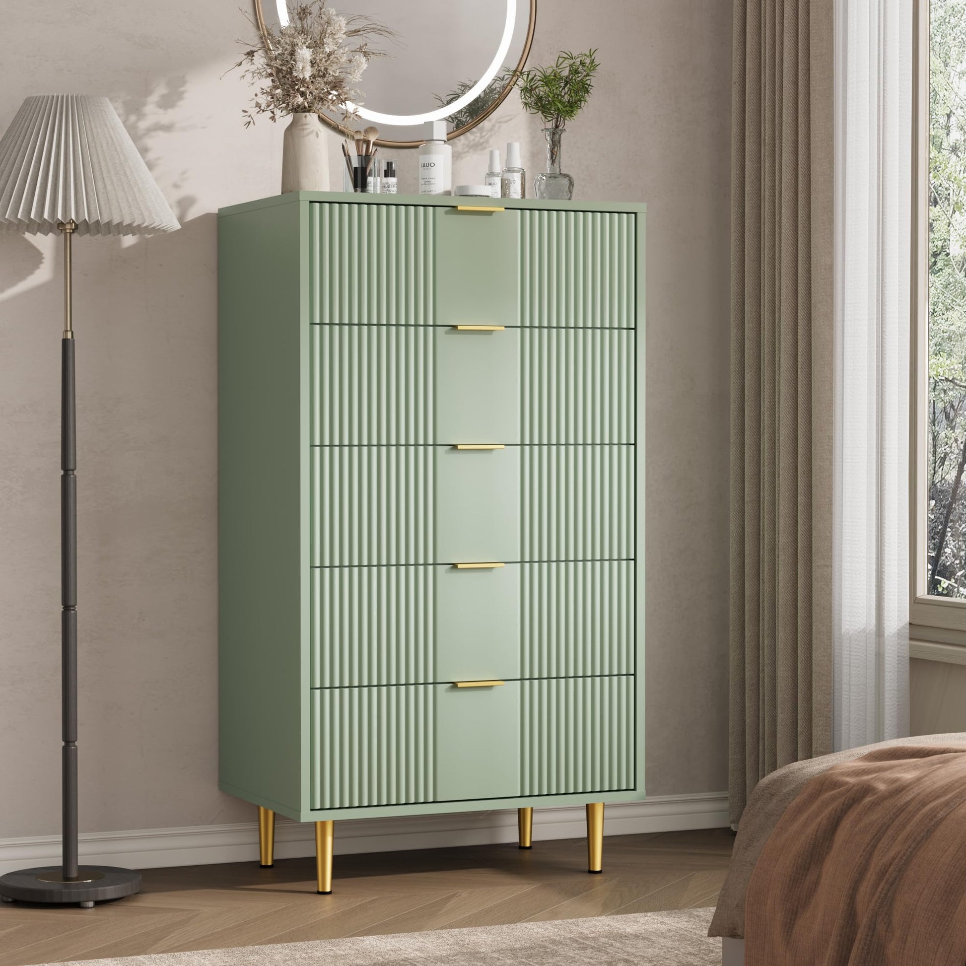 Moderne 5-Schubladen Kommode mit Wellenfront und Eichenfinish